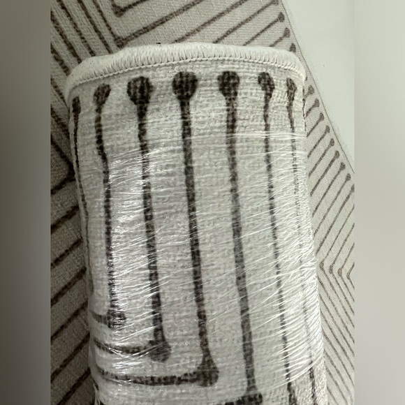 2 NEW RUGGABLE 2x3 washable Rugs + Pads Jonathan Adler Inkdrop Camel & Ivory - Picture 7 of 16